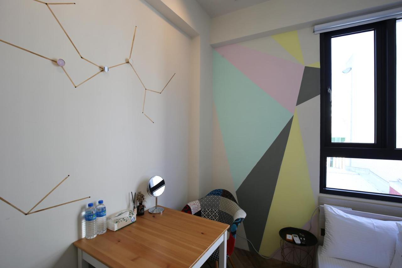 Yes Yes I Am Willing Apartment Tainan Exterior photo